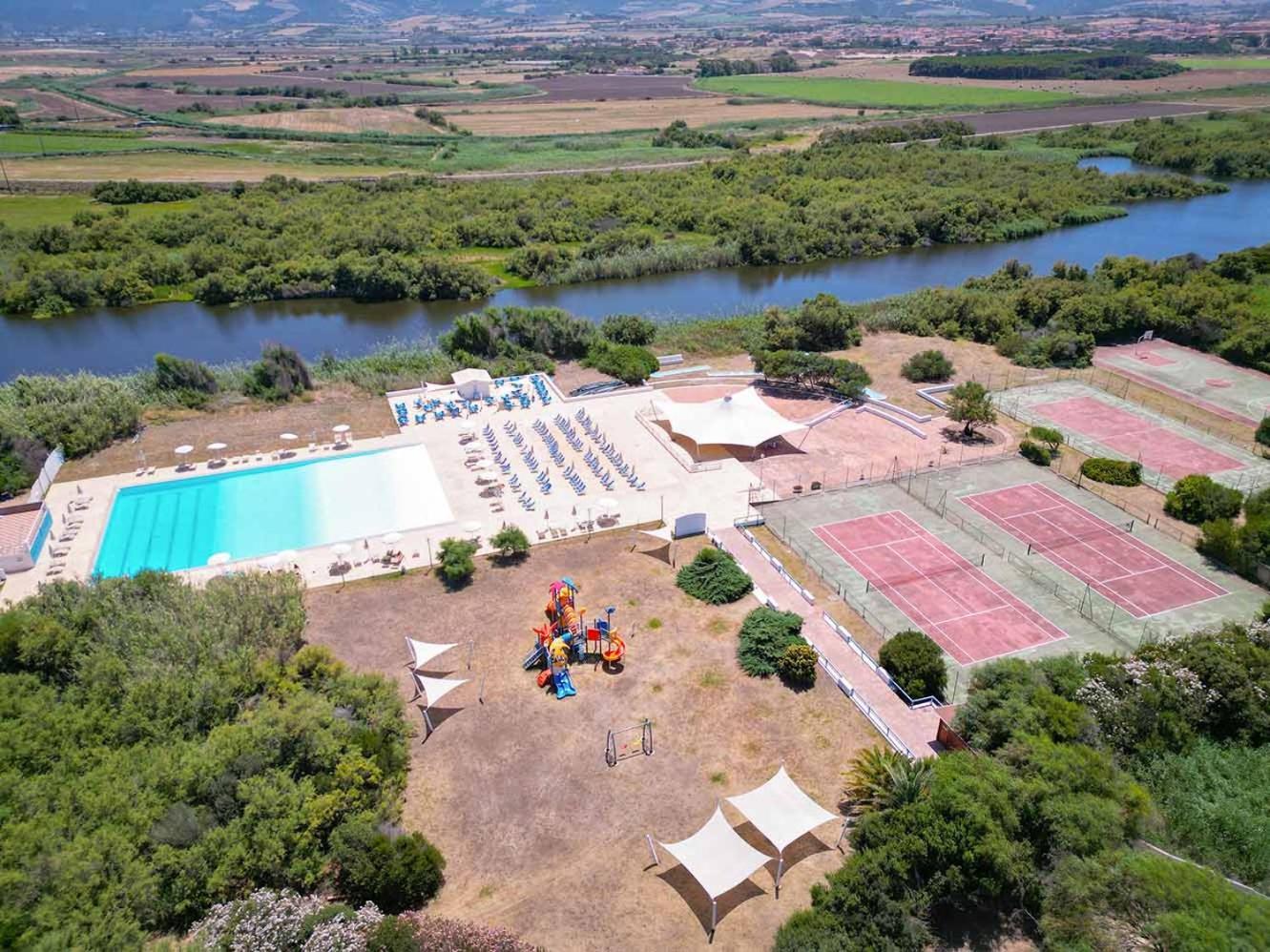 Mimose Beach Village Badesi Exterior photo