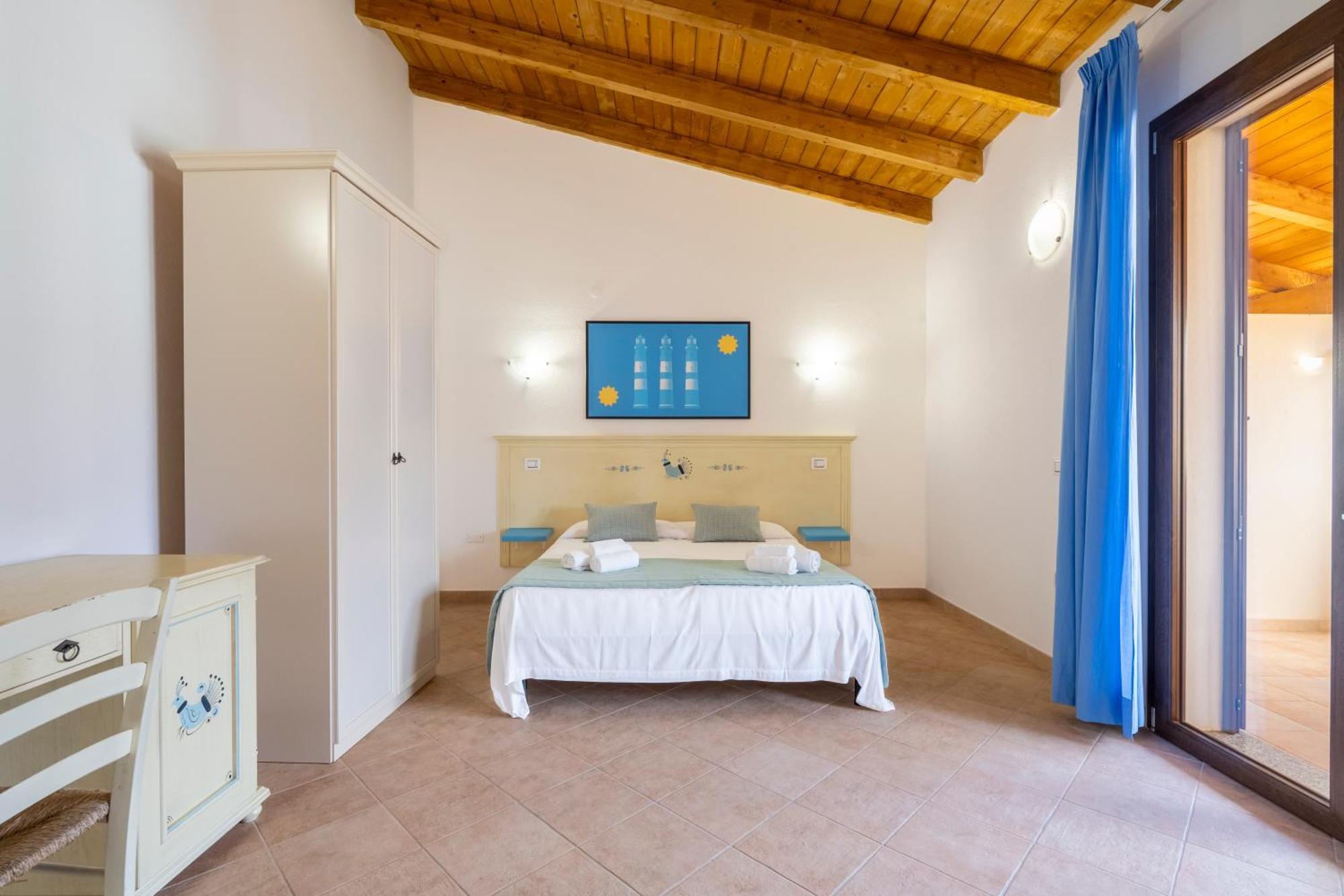 Mimose Beach Village Badesi Exterior photo