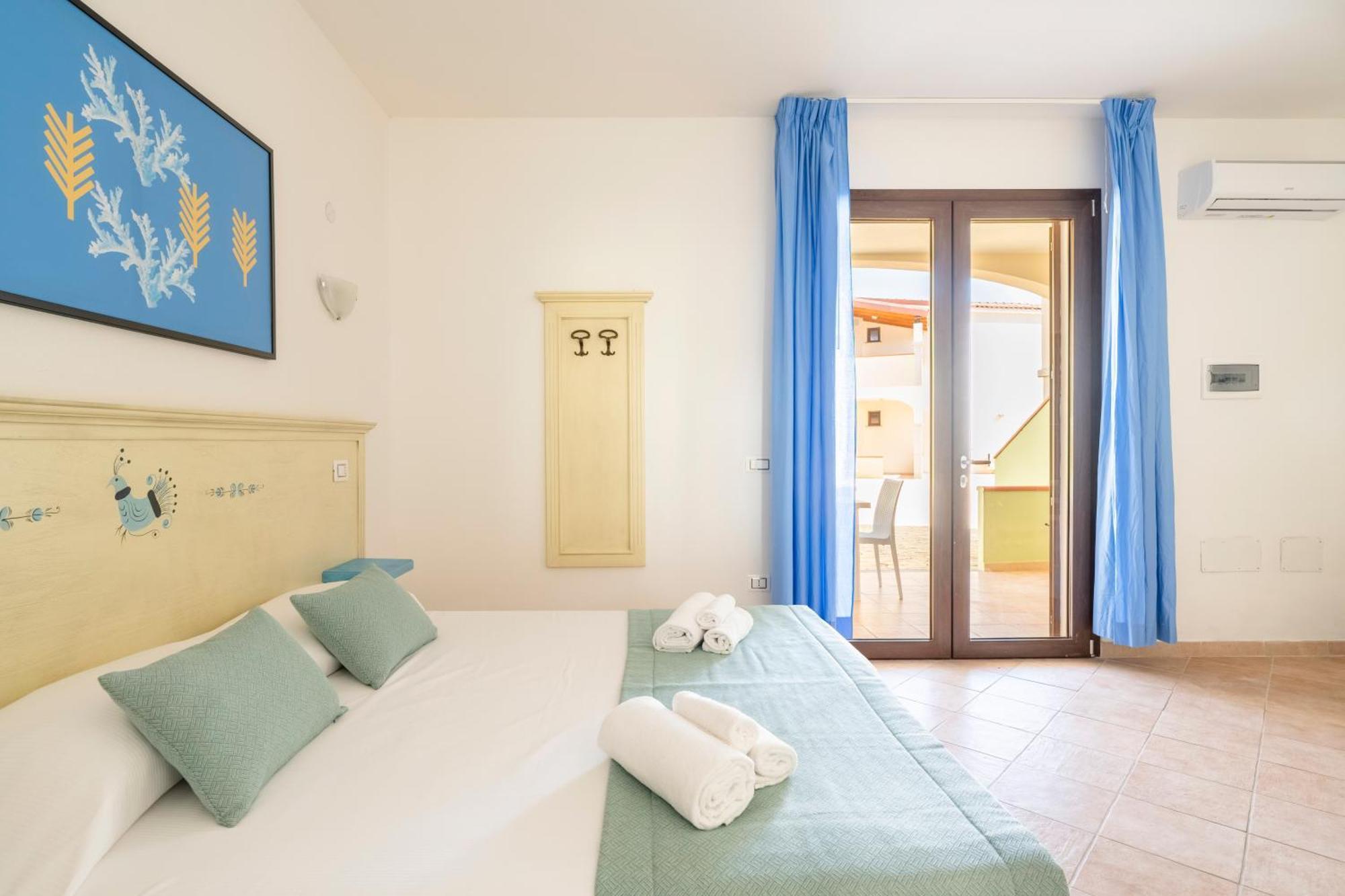 Mimose Beach Village Badesi Exterior photo