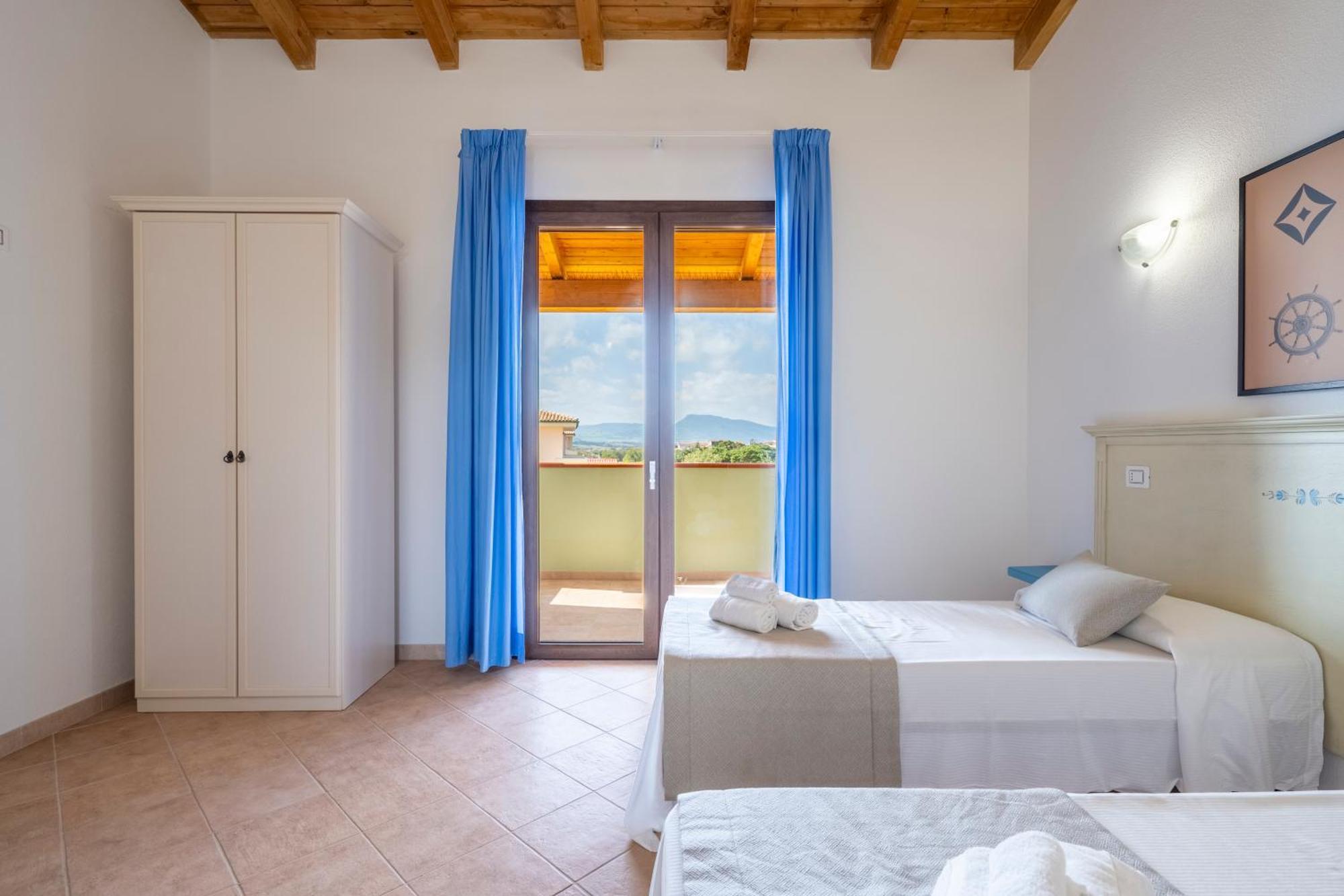 Mimose Beach Village Badesi Exterior photo