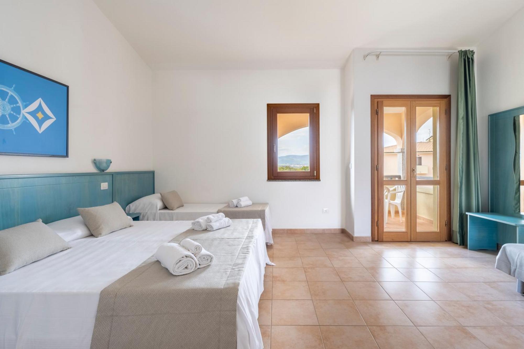 Mimose Beach Village Badesi Exterior photo